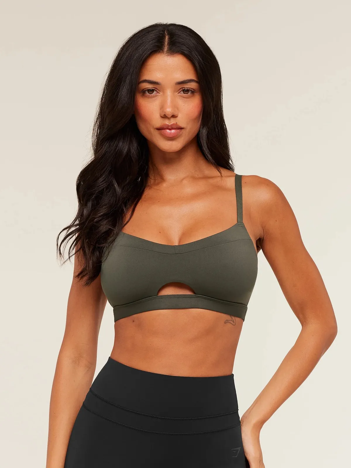Balcony Peekaboo Sports Bra vista 3
